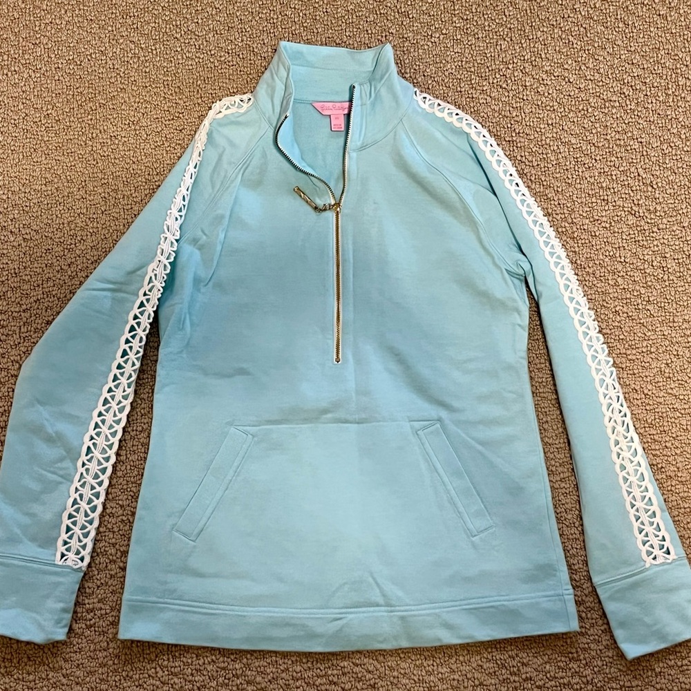 Lilly Pulitzer Half Zip EUC Size XS